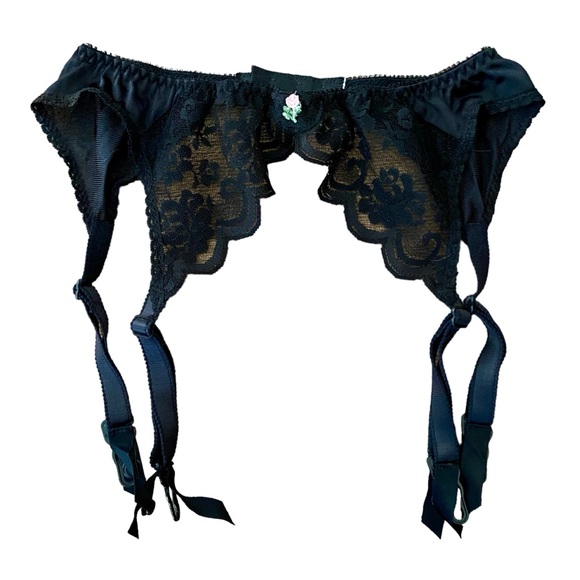 Black Lace Garter Belt with Rose - XS - Picture 1 of 3